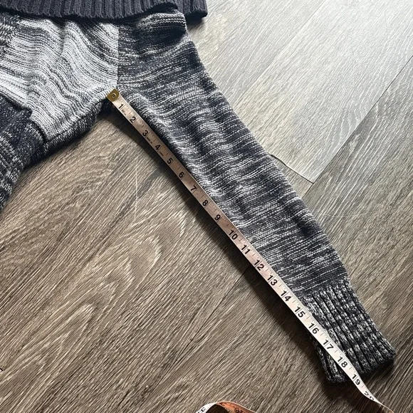 Vintage Cache Patchwork Sweater - Picture 6 of 6